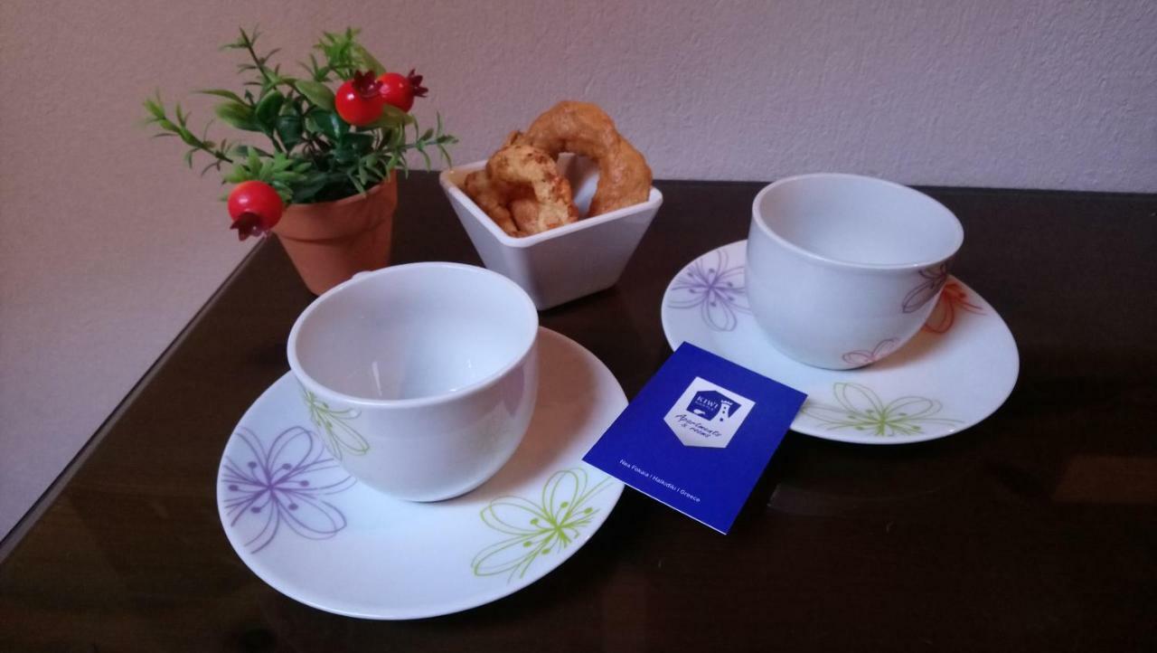 Néa FókaiaKiwi Kastle公寓式酒店 外观 照片